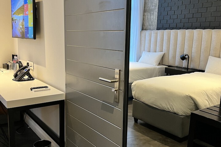 Room 14 of 24