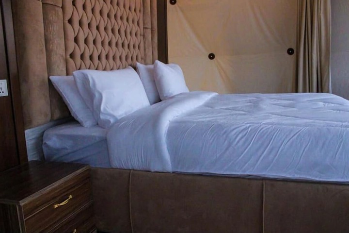Room 15 of 38