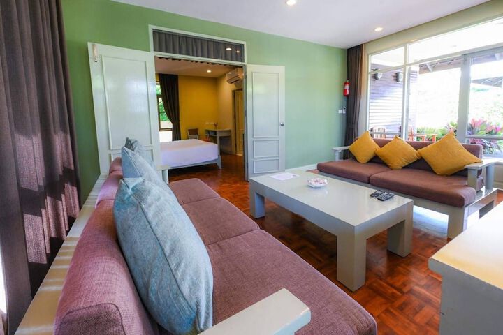 Room 42 of 166