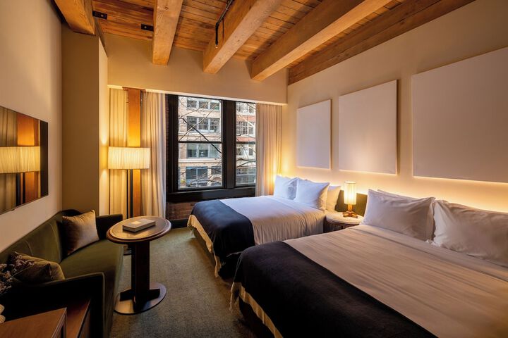 Room 4 of 70