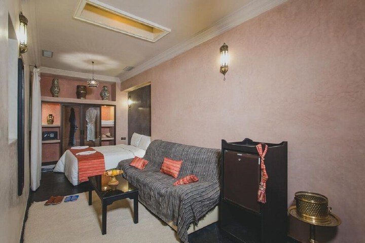 Room 10 of 21