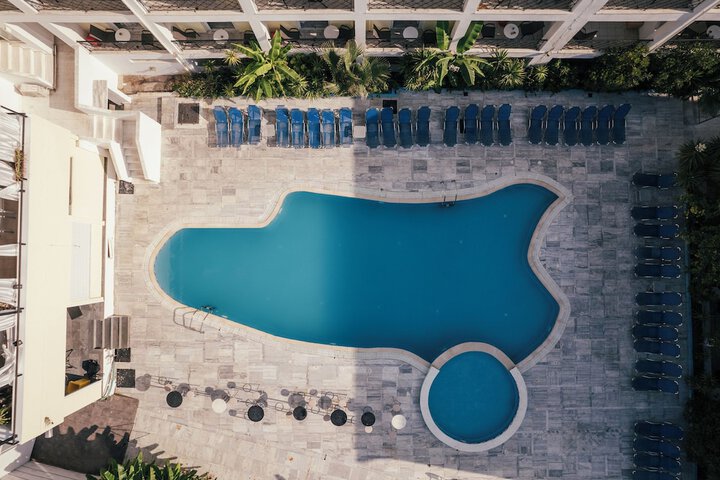Pool 17 of 46