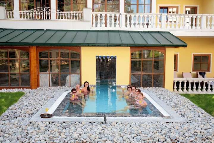 Pool 14 of 43