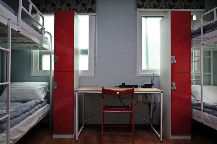 Room 24 of 59