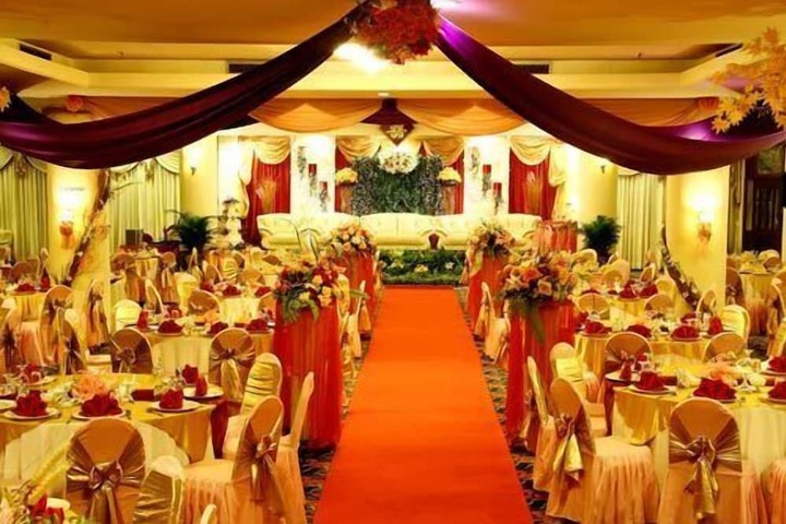 Indoor wedding
