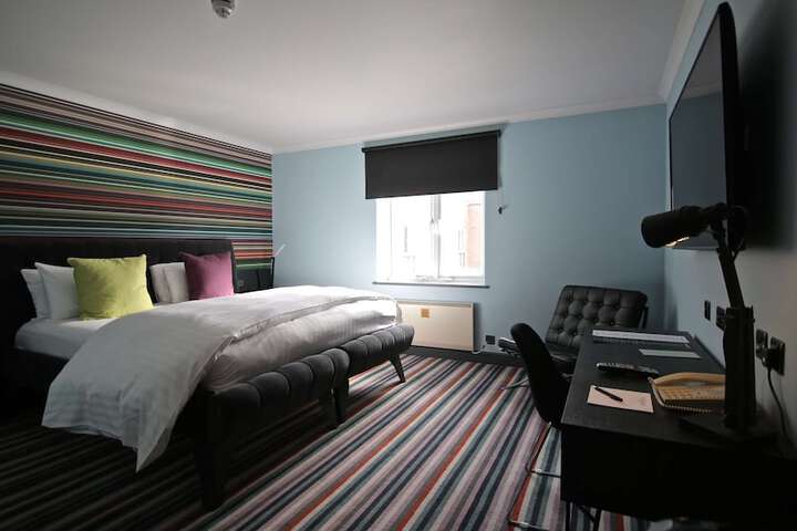 Room 6 of 49