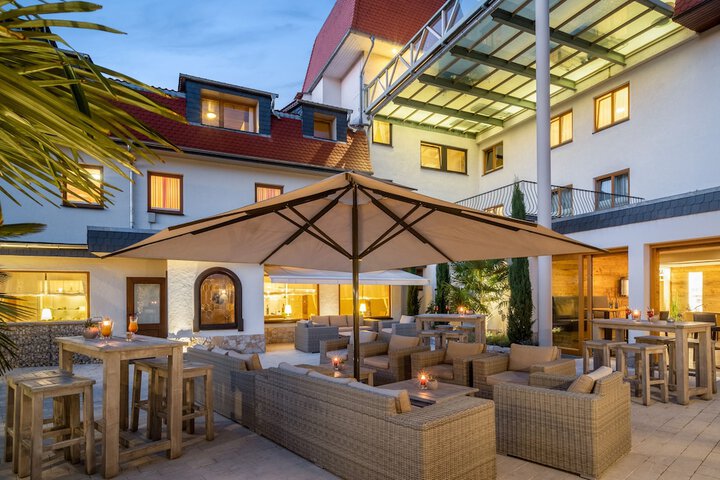 Hotel Exterior 51 of 51