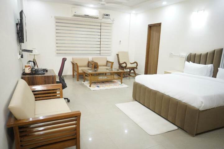Room 17 of 47