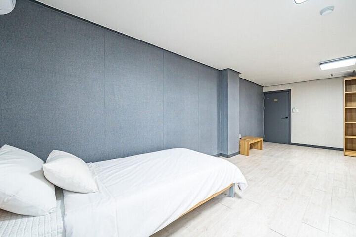 Room 48 of 65