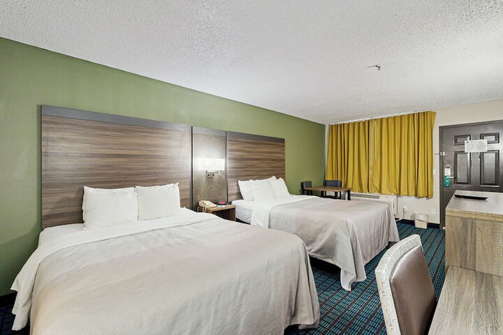 Room 13 of 27