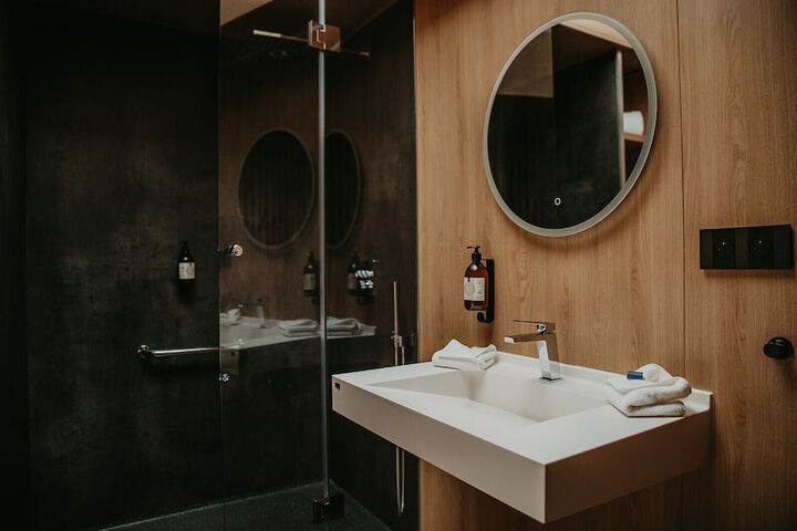 Room 26 of 44
