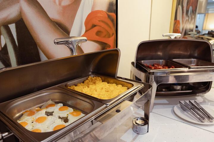 Breakfast/Coffee Service 130 of 139