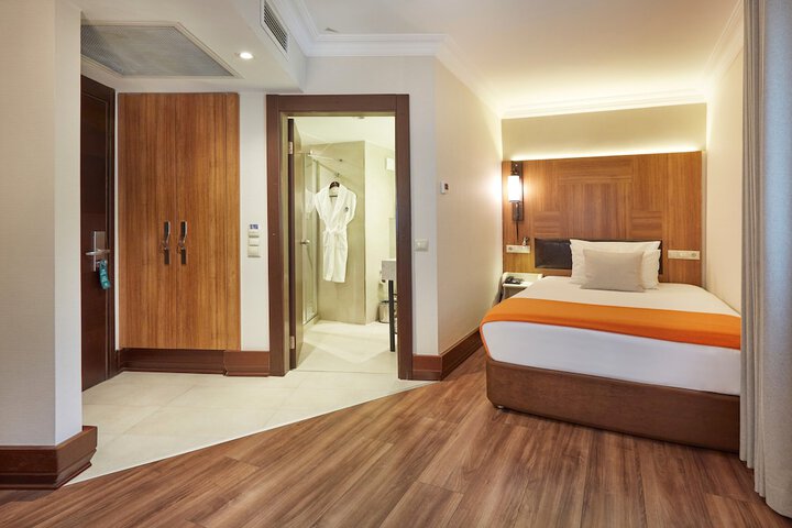 Room 29 of 81