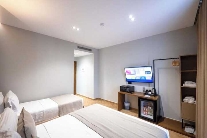 Room 56 of 265