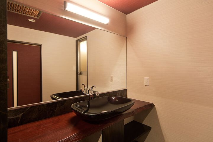 Room 8 of 71