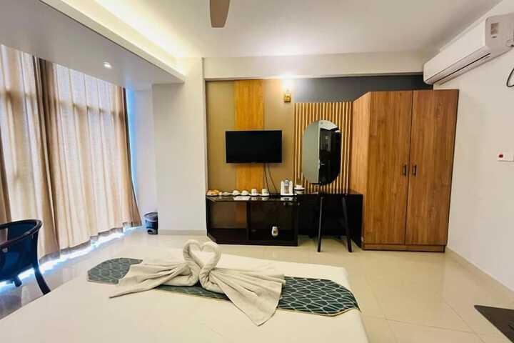 Room 13 of 73