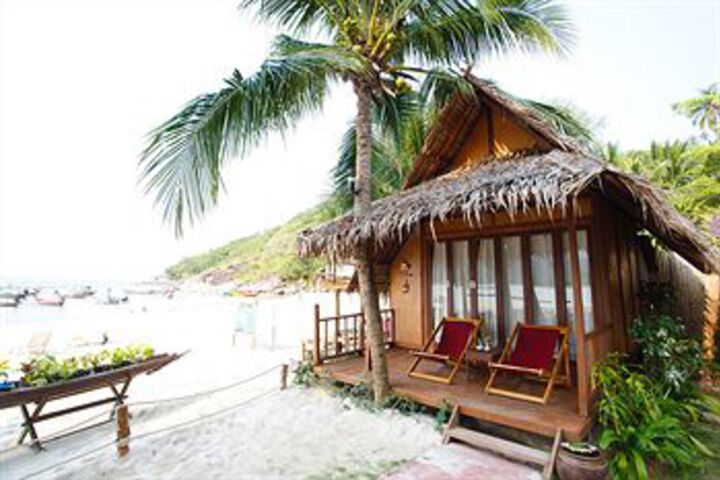 Baan Panburi Village