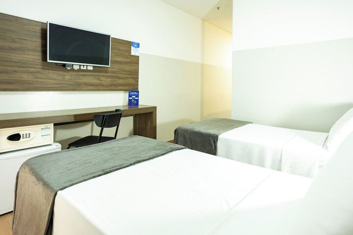 Room 22 of 38