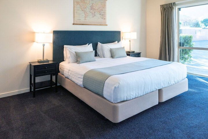 Room 28 of 120