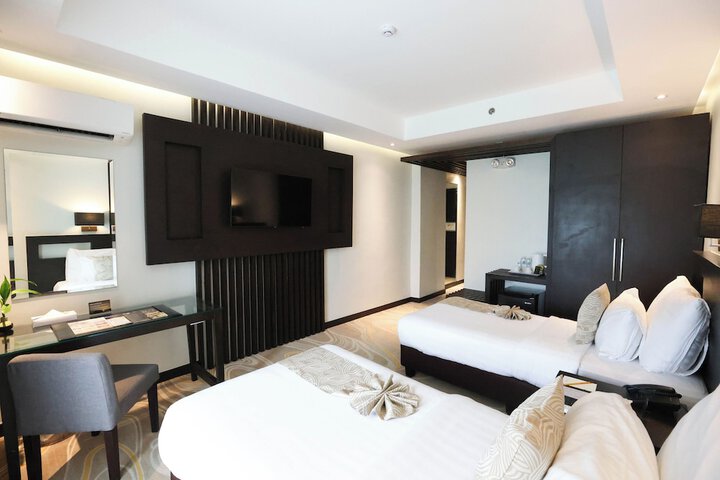 Room 16 of 31