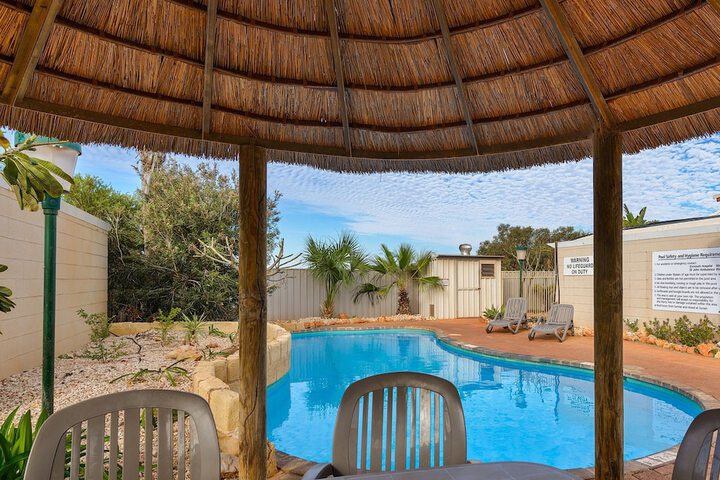 Pool 34 of 42