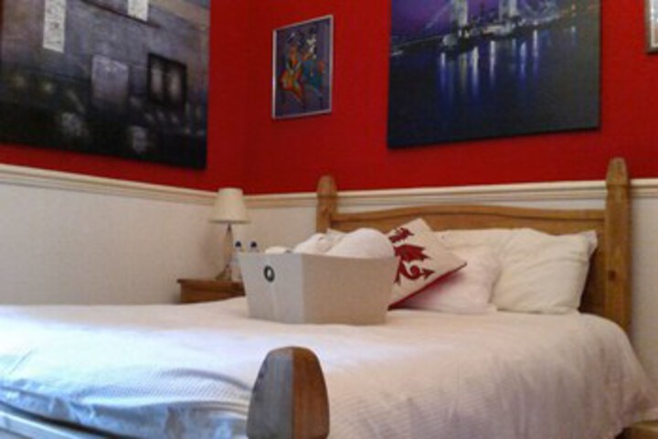 Room 35 of 47
