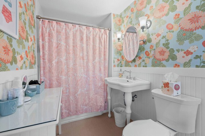 Room 14 of 48
