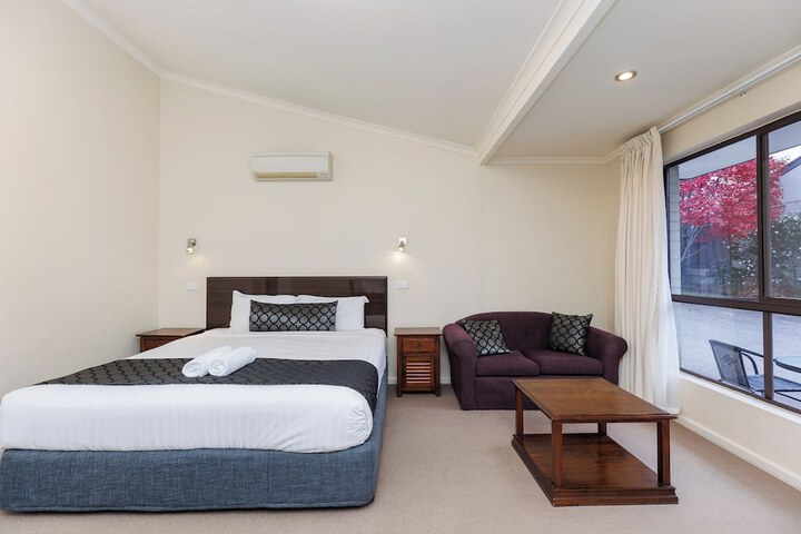 Room 16 of 49