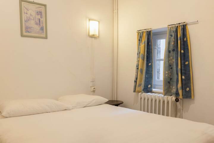 Room 6 of 26