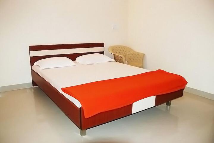Room 3 of 7