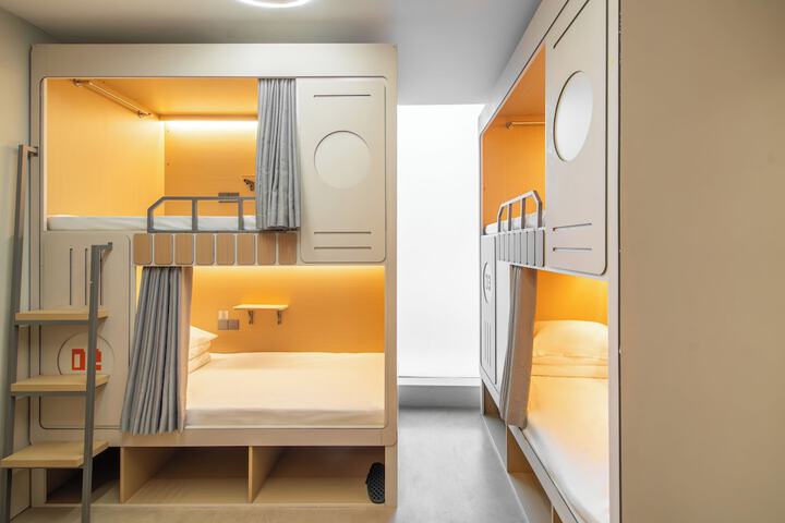 Room 11 of 61