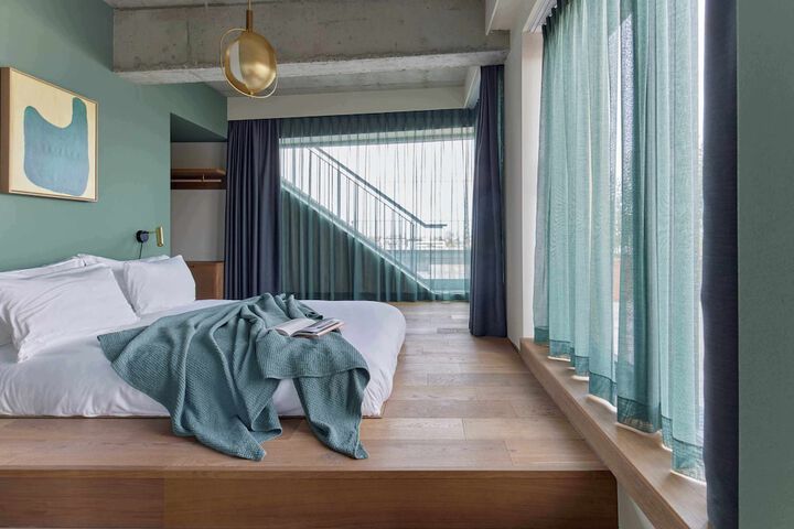 Room 43 of 96