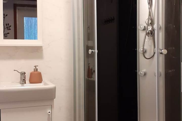 Room 20 of 23