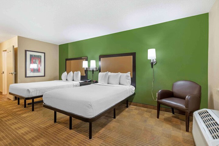 Studio 2 Double Beds (3 of 5)