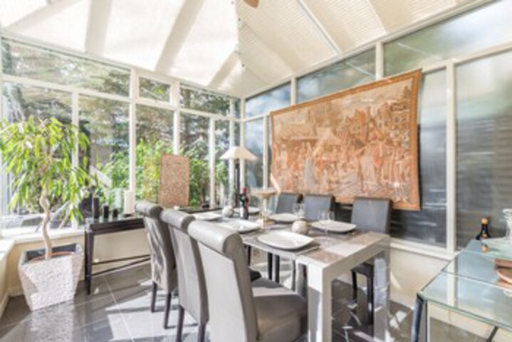 Designer Chelsea Family Home with Garden