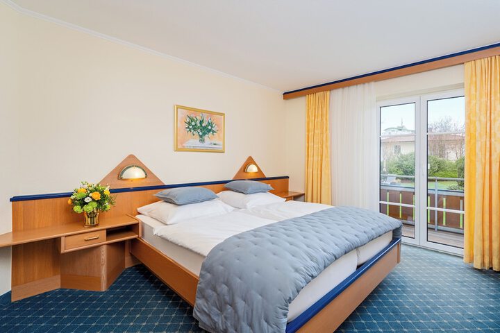 Room 43 of 106