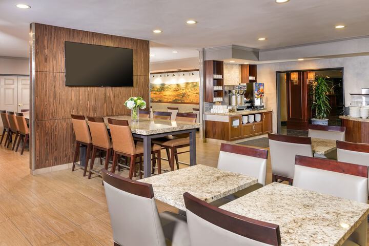 Breakfast area