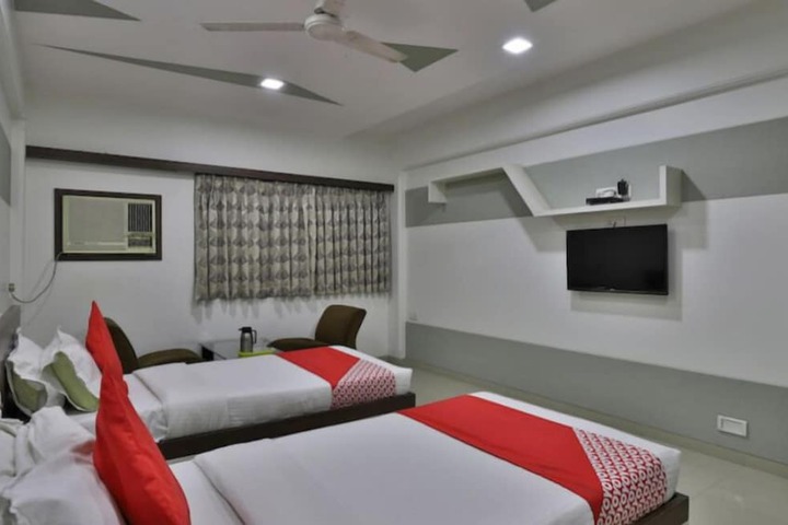 Room 6 of 35