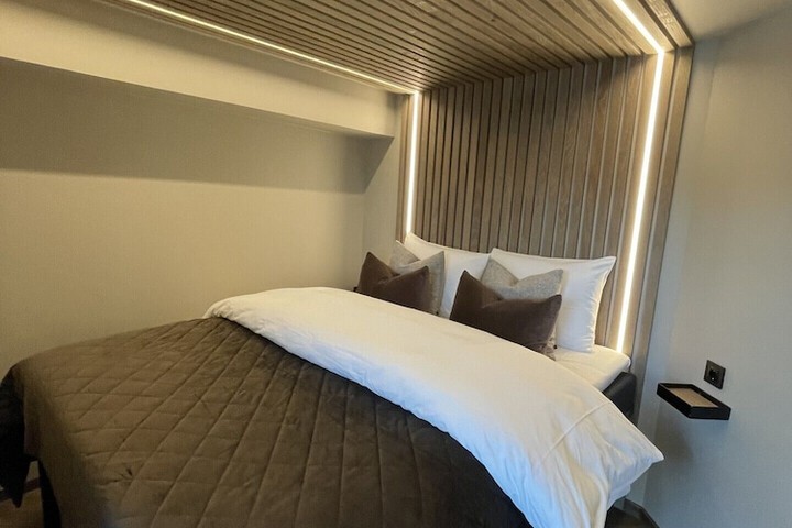 Room 25 of 110