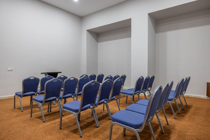 Meeting 211 of 259