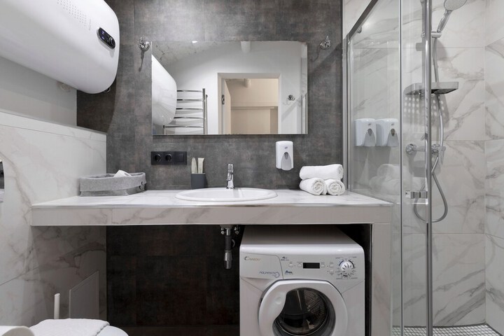 Room 15 of 51
