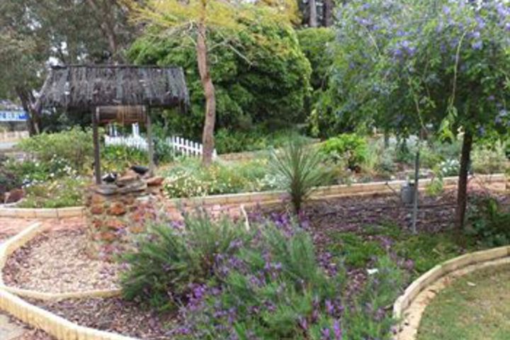 Hotel Exterior 10 of 23