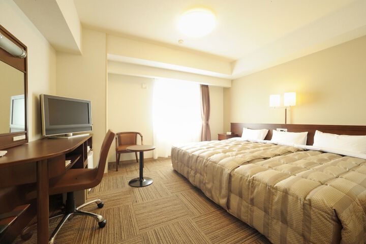 Room 8 of 29