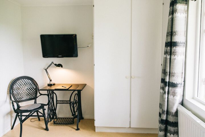 Room 4 of 39
