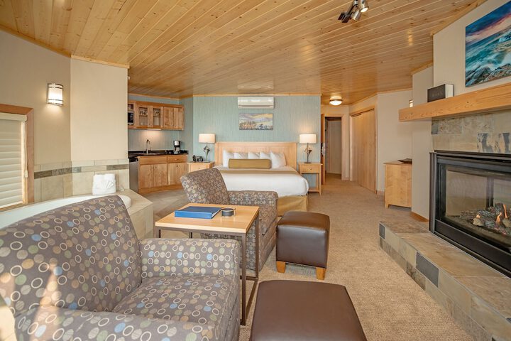 Room 9 of 39