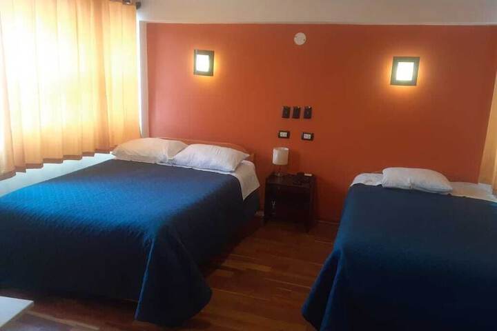 Room 11 of 18