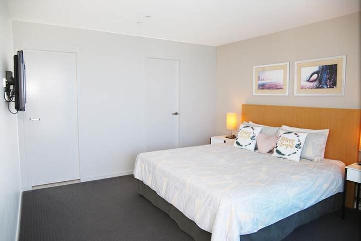 Room 5 of 36