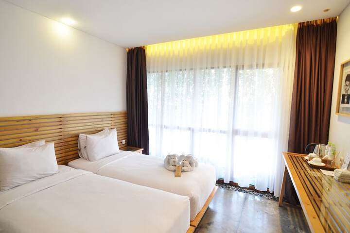 Room 28 of 64