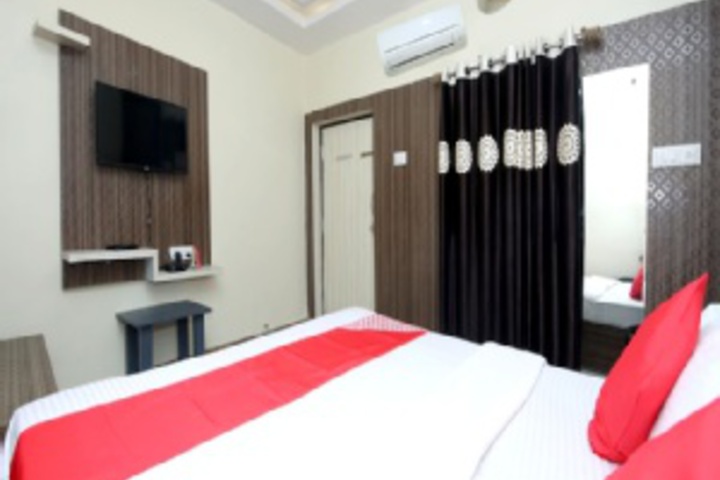 Room 152 of 407