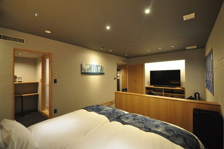 Room 19 of 51